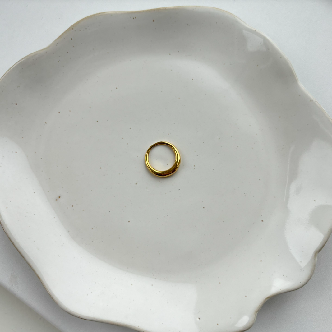 Classic ring small