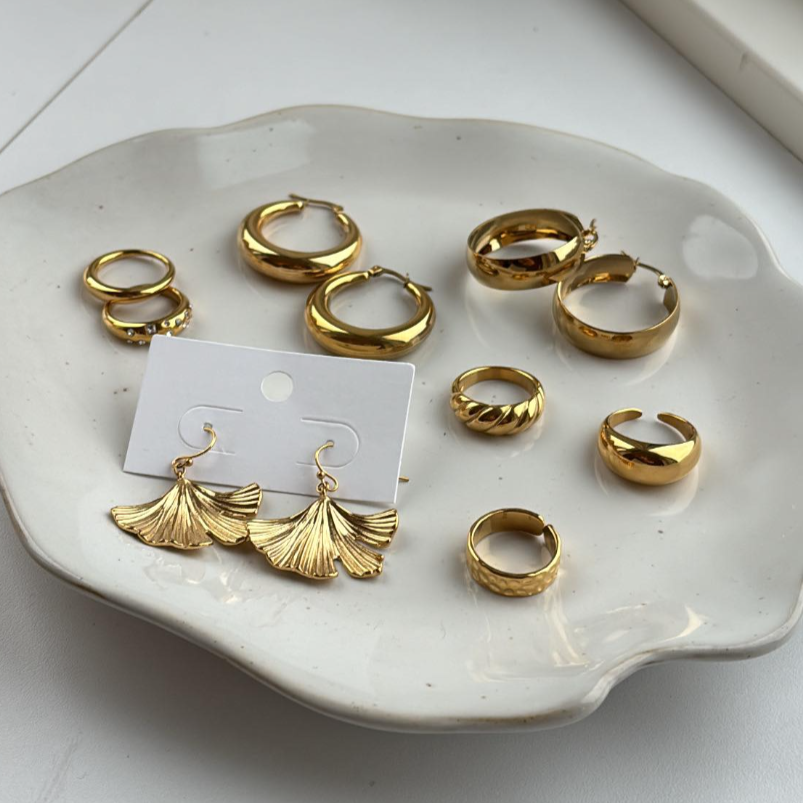 Classic hoops large