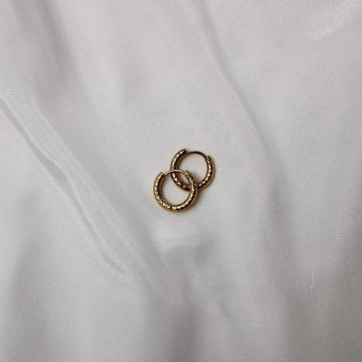 Designet guld hoops - Små